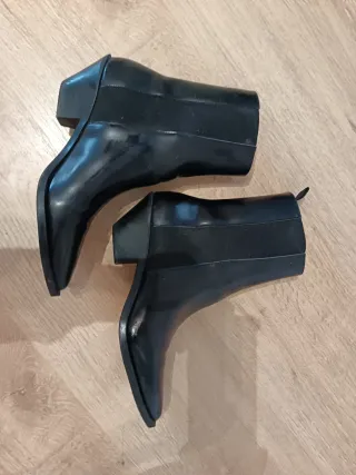 Botines negros H&M punta fina