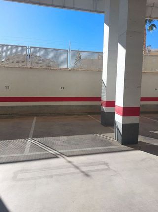 Garaje en venta en Teatinos en Málaga