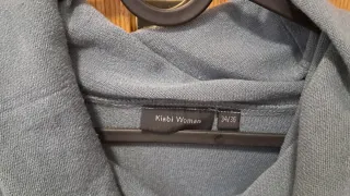 Vestido azul con cinturón