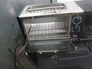 Cafetera, Horno y Tostadora 3 en 1 Sogo