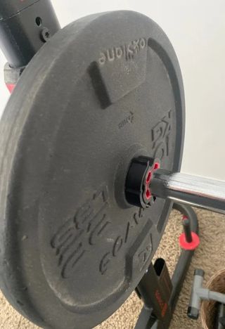 Rack de gimnasio completo con banco