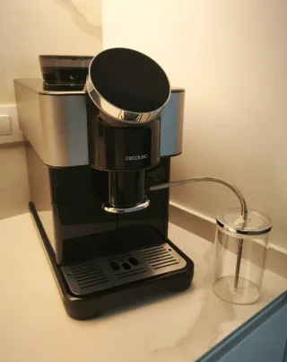 Cafetera Cecotec Cremmaet Spin Nueva