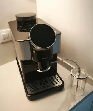 Cafetera Cecotec Cremmaet Spin Nueva