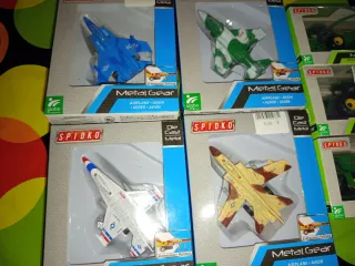 Aviones de Juguete Metal Gear.