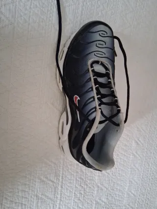 Zapatillas Nike Air Max Plus TN Negras Blancas