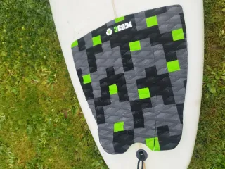 Tabla de surf Essus 6.4