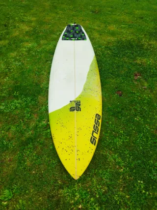 Tabla de surf Essus 6.4