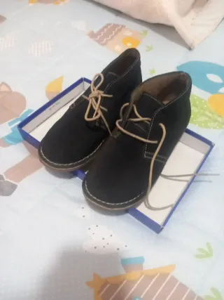 Zapatos infantiles de piel negros