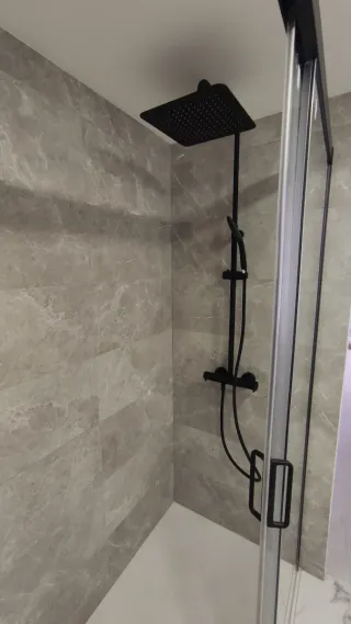 Electricista, Fontanero