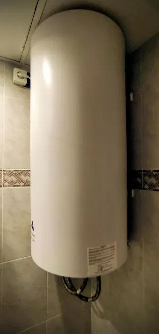 Electricista, Fontanero