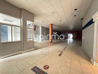 Nave industrial en alquiler en Renfe - Bulevar 1º y 2º Fase en Jaén