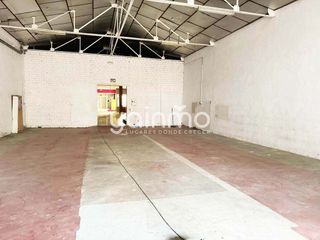 Nave industrial en alquiler en Renfe - Bulevar 1º y 2º Fase en Jaén