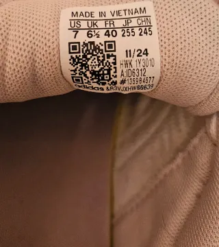 Zapatillas de niño Adidas Casual Beige y Blancas.