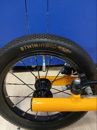 PR bicicleta sin pedales amarilla btwin