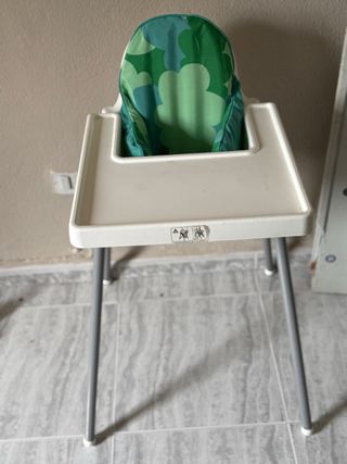 Trona infantil con cojín estampado