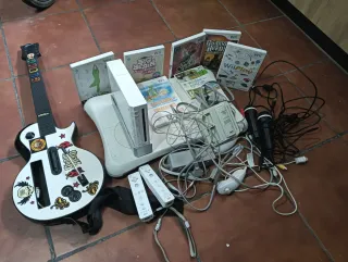 Consola Nintendo Wii Blanca +Guitarra+ juegos