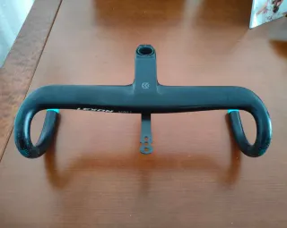 Manillar Integrado de carbono