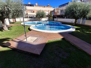 Casa adosada en venta en Santa Cruz - Industria - Polígono Campollano en Albacete