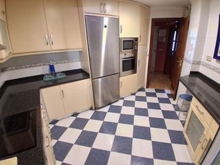 Casa adosada en venta en Santa Cruz - Industria - Polígono Campollano en Albacete