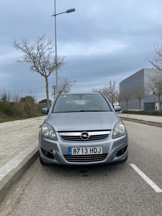 Opel Zafira Life 2011