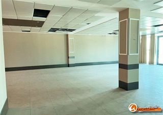 Local comercial en venta en Zona de la Vega en Antequera