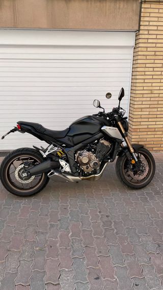 Honda CB650R 17.000km — URGE VENDER - NEGOCIABLE