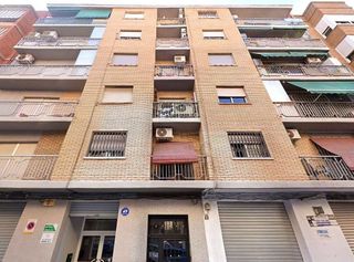 Piso en venta en Benicalap en Valencia
