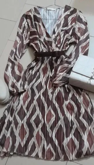 Abito plissé marrone e oro scintillante M