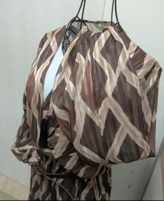 Abito plissé marrone e oro scintillante M