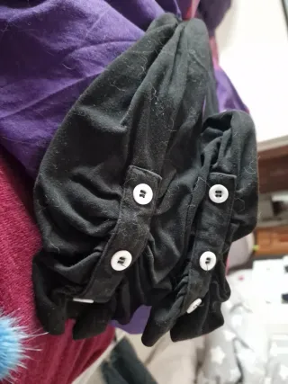 Pantaloni premaman neri e jeans