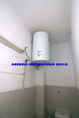 Local comercial en alquiler en Rochelambert en Sevilla