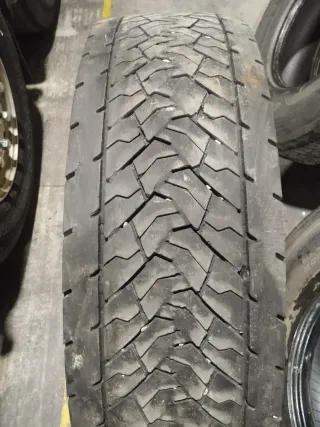 Rueda de camión. Precio por unidad. Solo 3 unidade