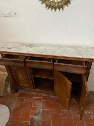 Mueble de salón antiguo de madera