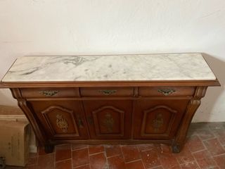 Mueble de salón antiguo de madera