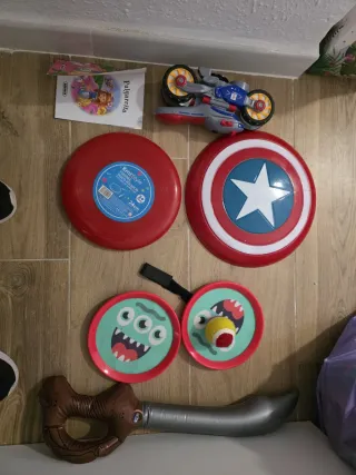 Lote de juegos y juguetes infantiles