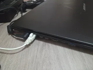 Portátil Medion Erazer i5-8300H 8GB RAM