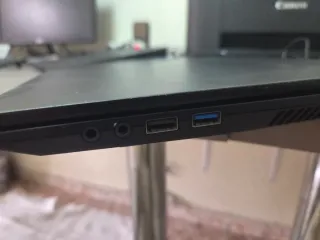 Portátil Medion Erazer i5-8300H 8GB RAM