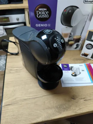 Cafetera Dolce Gusto Genio S DeLonghi