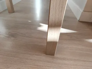 Mesa auxiliar cuadrada Ikea madera