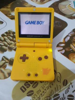 Nintendo Game Boy Advance SP Amarilla