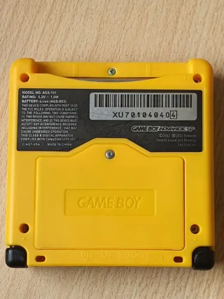 Nintendo Game Boy Advance SP Amarilla
