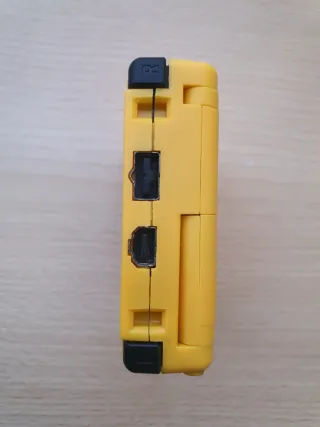 Nintendo Game Boy Advance SP Amarilla