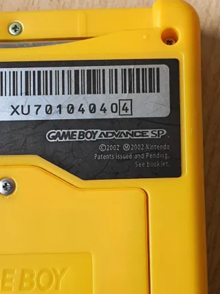 Nintendo Game Boy Advance SP Amarilla