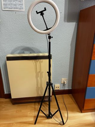 Aro de luz LED con trípode