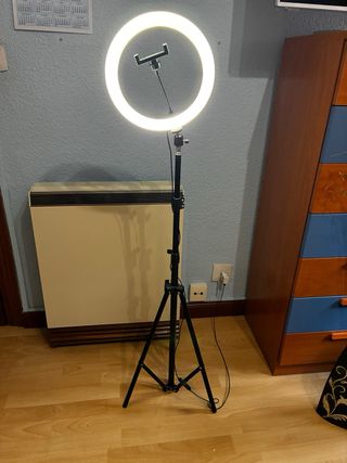 Aro de luz LED con trípode