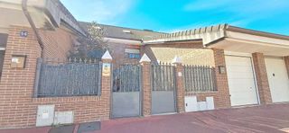 Casa adosada en venta en Astillero (El)