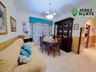 Chalet en venta en Este-Delicias en Jerez de la Frontera
