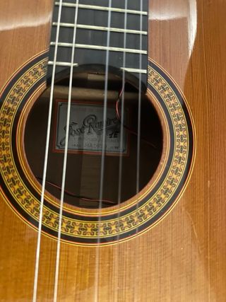 Chitarra classica Ramirez 1E amplificata 1991