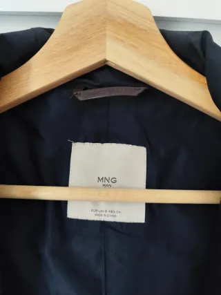 Abrigo Azul Marino Mango con Capucha