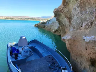Barca de pesca con motor Yamaha 15cv